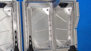 Prototyp einer Rücksitzlehne aus Magnesium für die BMW 3er-Reihe (Bild: ThyssenKrupp)