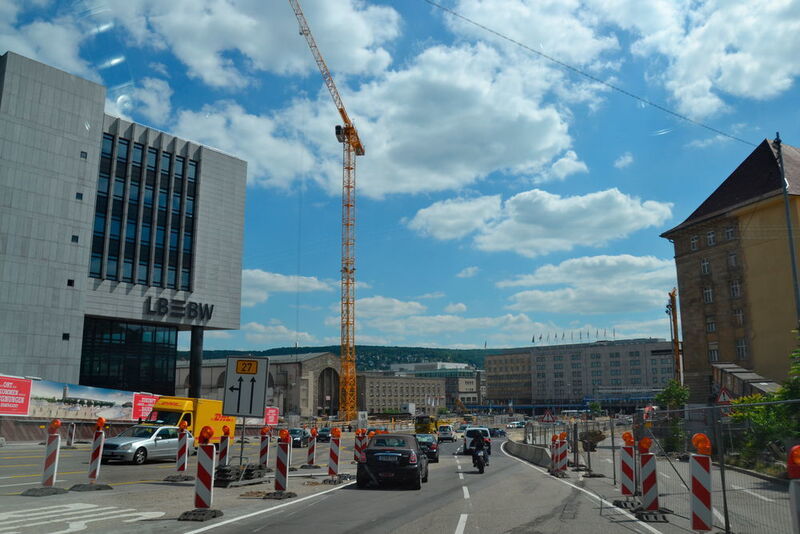 Hingegen modern werden soll erst noch der Stuttgarter Hauptbahnhof, noch besser bekannt unter dem Titel „Stuttgart 21“.  (Michel / »kfz-betrieb«)