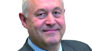 Hermann Rumpel, geschäftsführender Gesellschafter der Rumpel Präzisionstechnik GmbH in Wilfingen: „Die Marktsituation für in Deutschland produzierende Unternehmen ist unter dem Strich deutlich besser als vielfach dargestellt wird. Das gilt aber nur für Unternehmen, die ihre Hausaufgaben gemacht haben.“  
      Bild: Rumpel (Archiv: Vogel Business Media)