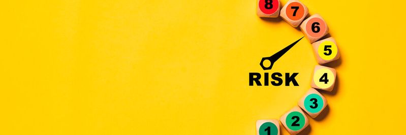 Risikominimierung ist für Unternehmen das Gebot der Stunde. Neben Security-Maßnahmen gehört oft auch eine Cyberversicherung dazu.(Bild:  Dilok - stock.adobe.com)