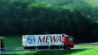 Die zahlreichen Mewa-Lkw beliefern heute 130.000 Kunden in Europa mit Putztüchern und Berufsbekleidung.  (Foto: Mewa)