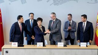 Mit dem Markteintritt von Seat und einem Smart-City-Projekt will VW seine Aktivitäten in China stärken. Eine entsprechende Vereinbarung wurde jetzt unterzeichnet.   (Volkswagen AG)