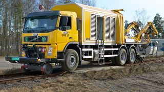 Ein Schienenschweißfahrzeug von SRS. „Für uns ist dieser Zusammenschluss eine strategisch wichtige Ergänzung unseres Sortiments“, erklärt Dr. Hans-Jürgen Mundinger, CEO von Goldschmidt Thermit. (SRS Sjölanders)