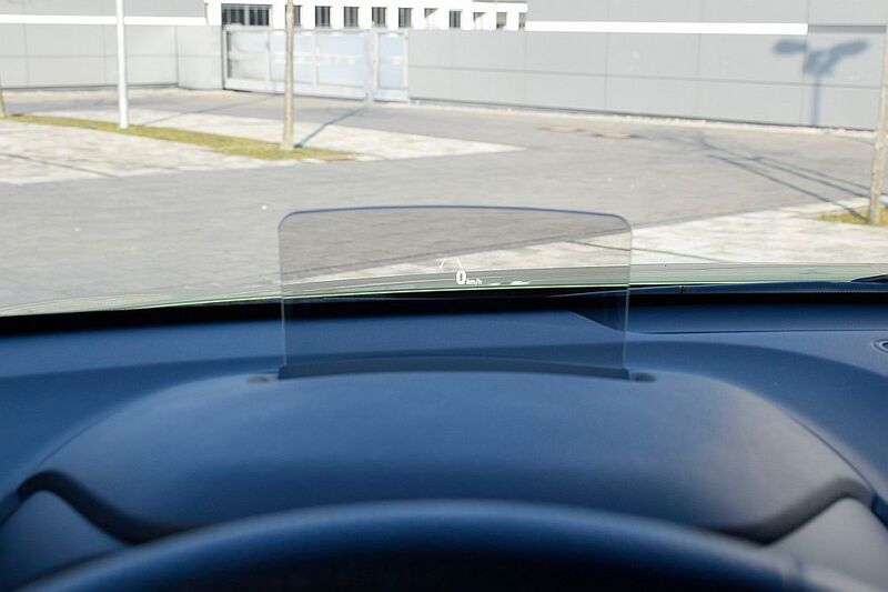 Erstmals gibt es in einem Volumenmodell von Hyundai ein Head-up-Display. (Jan Rosenow)