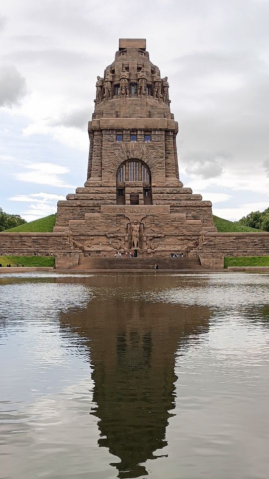 Das Völkerschlachtdenkmal steht nicht nur als Erinnerung an ein historisches Ereignis, sondern ist auch Zeugnis dafür, große Kulturdenkmäler zu erhalten. (Bild:  Heck Wall Systems)