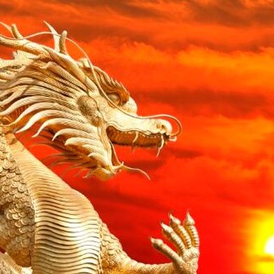 China produziert wie verrückt, aber setzt im eigenen Land wenig ab. Parallel drücken den Außenhandel die Zölle seitens der USA. Dennoch genießt das Land Rekordergebnisse ... (Bild: Muh Shu)