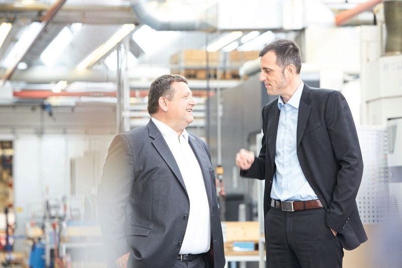 Sauter Feinmechanik aus Metzingen setzt seit Anfang Jahr auf Felix Schöller (rechts) und Manfred Leibfarth, um das Wachstum und die Wettbewerbsfähigkeit des Unternehmens weiter voran zu treiben. (Sauter Feinmechanik)