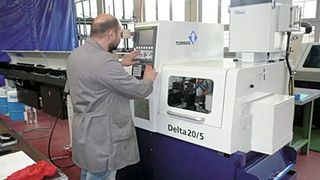 Le CNIP organise ses activités de formation et d'aide à l'insertion sur plus de 5'000 m2 dans un environnement industriel adapté aux besoins de l'économie régionale. (Image: CNIP) (Archiv: Vogel Business Media)