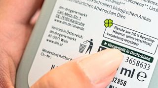 Rossmann, Beiersdorf und weitere Markenartikler machen jetzt mit bei der neuen Verpackungsinitiative „Rezyklat-Forum“. (DM-Drogerie Markt)