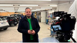 Christoph Brinke hilft mit seiner Agentur, die Sichtbarkeit von K+L-Betrieben gezielt zu erhöhen.  (Bild: Smoke an Luck)