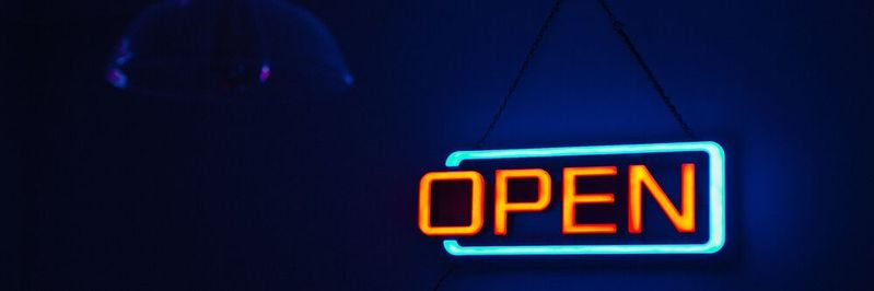 Open Source ist nicht die nächste große Welle, sondern das Fundament einer ‚Sharing Economy‘, die in der internationalen Forschung und Entwicklung längst angekommen ist. Open Source ist nicht die nächste große Welle, sondern das Fundament einer ‚Sharing Economy‘, die in der internationalen Forschung und Entwicklung längst angekommen ist.