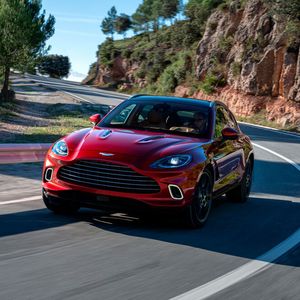 Aston Martin bringt mit dem DBX sein erstes SUV.
