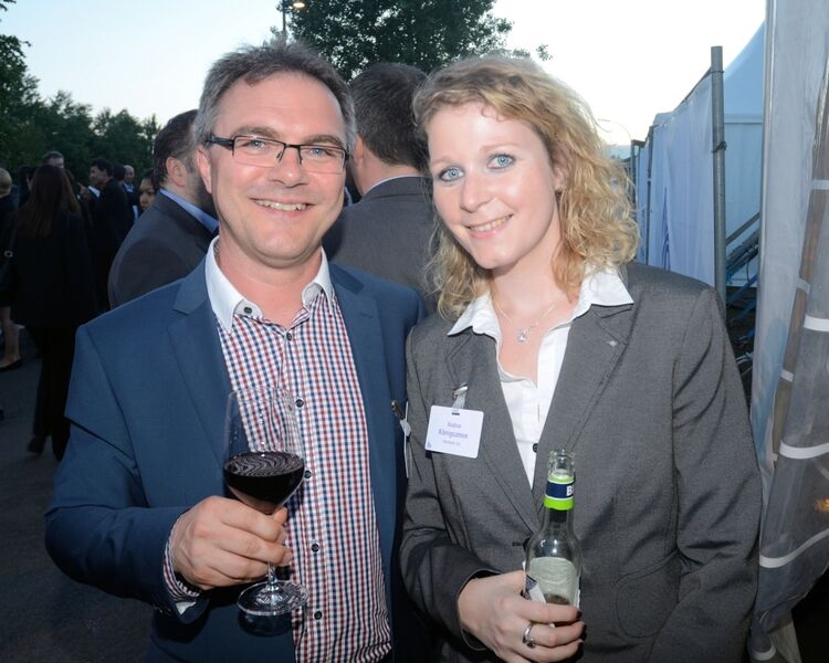 Nadine Königsamen (Herweck) und Robert Weiß (Estos). (IT-BUSINESS)