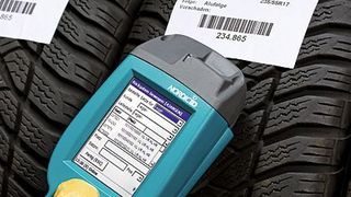 Der Barcode hat noch lange nicht ausgedient. Neben 2D-Code und RFID wird er in Industrie und Handel auch künftig seinen festen Platz unter den führenden Kennzeichnungstechniken beibehalten. Bild: Nordic ID (Archiv: Vogel Business Media)