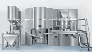 Durch die einfachere Abstimmung der Anlagenkomponenten vor Ort lässt sich die Granuliereinheit schnell und unkompliziert installieren. (Bild: Bosch Packaging Technology)