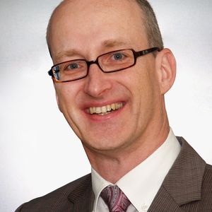 „Wir unterstützen Regeln, die sinnvoll sind und nachweislich die Patientensicherheit verbessern, jedoch sind die vorgeschlagenen Neuregelungen alles andere als eine Verbesserung der Sicherheit“, Martin Leonhard, Stellvertretender Vorsitzender des Fachverbands Medizintechnik beim Industrieverband Spectaris.