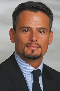 Geschäftsführer Franco C. Barletta, Autohaus Jürgens, Hagen: „Im Pkw-Neuwagenvertrieb erwarten wir 2011 kaum eine Steigerung des Volumens, aber eine Verbesserung der Erträge. Im Gebrauchtwagengeschäft wollen wir den Absatz leicht steigern – aber nur wenn wir die gleichen Ergebnisse wie 2010 sicherstellen können.“ (Archiv: Vogel Business Media)