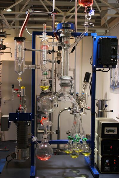 Pope Scientific Inc stellt seinen molekularen Destillierapparat aus, der speziell für die Trennung hitzeempfindlicher, zähflüssiger und hochmolekulargewichtige Materialien. (Bild: PROCESS)