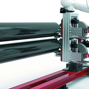 Roth Composite Machinery präsentiert auf der JEC World 2019 seine neue, robotergestützte Filamentwickelanlage, mit der das Unternehmen sein Produktprogramm zur Compositeteileherstellung vervollständigt. Damit habe Roth nun für alle Kundenanforderungen das passende Faserwickelsystem im Angebotsspektrum.