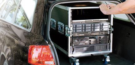 Der mobile Storage-Case passt in jeden Kofferraum, wie der Test beweist. (Archiv: Vogel Business Media)