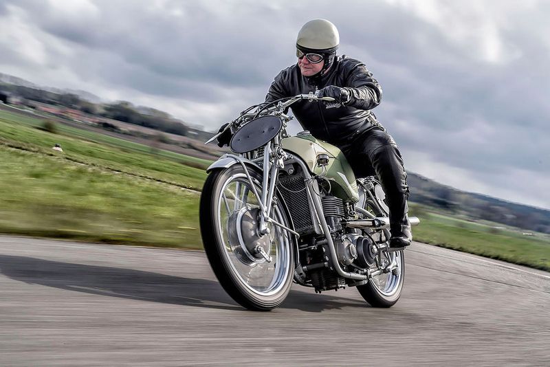 Nach bald 80 Jahren präsentiert Audi Tradition das historische Motorrad DKW UL 500 wieder auf dem Sachsenring. (Audi)