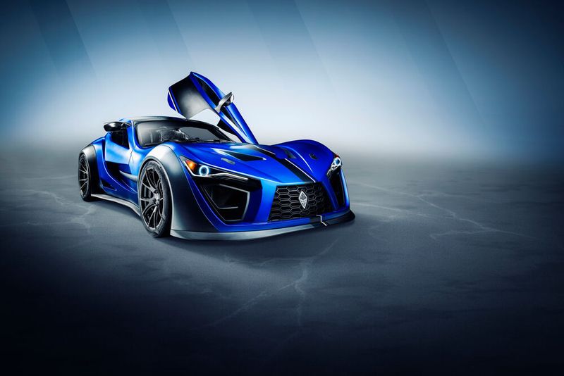 CB7R heißt der exklusive Sportwagen von Felino mit Rennsport-Genen.