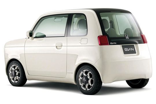Europapremiere in Genf: Die Studie EV-N nimmt optische Anleihen beim Honda N 360 aus den 60er Jahren. Das knuffige Stadtauto im Babyface-Look wird aber elektrisch angetrieben und verfügt über Solarzellen im Dach, die während des Parkens die Batterie laden. (Archiv: Vogel Business Media)