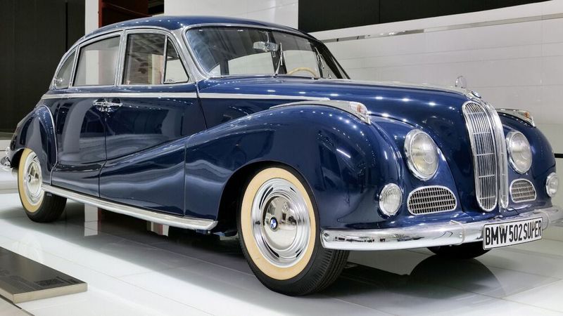 Ein BMW 502 3.2 Super von 1959 soll für 30.000 bis 50.000 Euro an einen neuen Besitzer gehen. (Bild: RM Sotheby's)