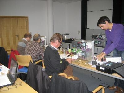 Bild 1: Bei den Seminaren zur Fehlersuche bei unterschiedlichen Feldbus-Systemen setzt IVG Göhringer auf die S2000 Koffer von Santox. (Bild: Santox)