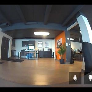 Über die Live-Video-Funktion der Piper App ist es möglich, Ton in beide Richtungen zu übertragen.