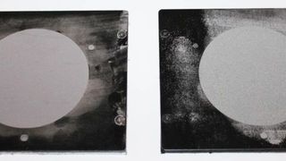 Bild 2: So sieht der Pulverhalter (Mikrotiterplatte) aus, der im Zuge der Forschungen genutzt wurde. (Bild: Fraunhofer IPK)