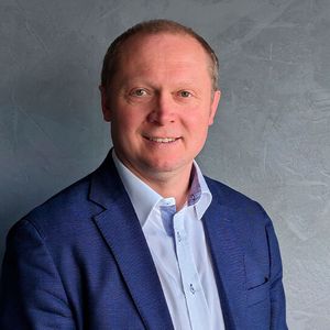 "Als Lösungsanbieter nutzen wir unser Netzwerk, um unseren Geschäftskunden weiterführendes Know-how an die Hand zu geben“, sagt Conrad Experte Michael Schlagenhaufer.(Bild:  Conrad Electronic SE)