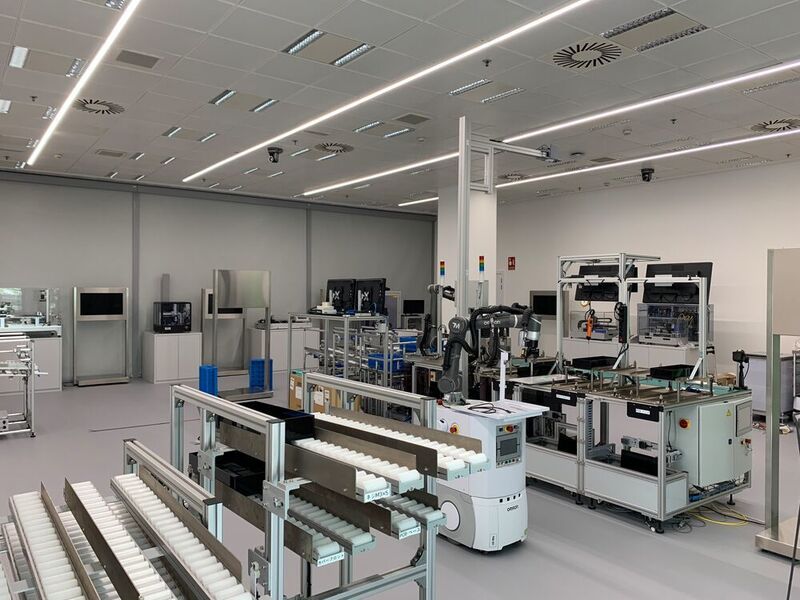 In seinem neu gestalteten Automation Center Barcelona zeigt Omron Industrial Automation, wie die Fabrik der Zukunft aussehen wird. (Omron)