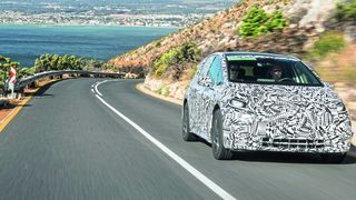 Das neue Modell kommt zwar erst Anfang 2020 in den Handel, doch die Prototypen sind schon unterwegs. (Ingo Barenschee/Volkswagen)