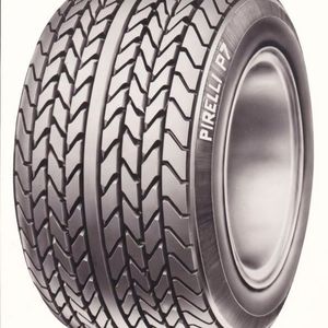 Man kann ihn definitiv als „Meilenstein“ in der Sportreifenentwicklung bezeichnen: den „P7“.(Bild:  Pirelli)