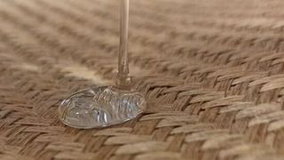 Gegenstände aus Faserverbundwerkstoffen sind leicht und gleichzeitig sehr stabil – das macht sie zum idealen Werkstoff für Sportartikelhersteller über die Automobilindustrie bis hin zur Luft- und Raumfahrt. (Bild: Fraunhofer IGCV)