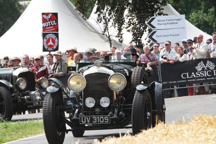 Britische Aristokraten: Die Bentleys ernteten ebenfalls viel Applaus. (Foto: sp-x)