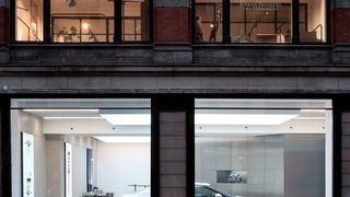 Historische Fassade, modernes Interieur: Polestar hat im Zentrum von Oslo einen Store eröffnet. (Volvo)