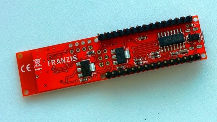 Conrad Adventskalender Internet of Things: NanoESP-Board mit Arduino-kompatiblem Mikrocontroller und WLAN-Modul. (Bild: Margit Kuther)