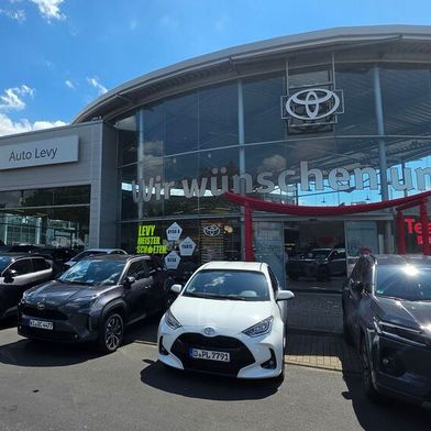 Auf der Düsseldorfer Automeile betreibt Auto Levy ein Toyota- und Lexus-Autohaus. (Bild: Mauritz – VCG)
