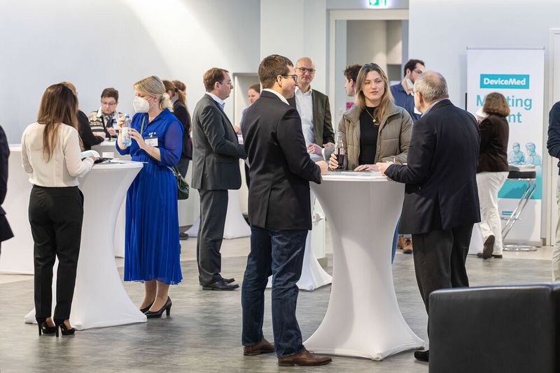 In den Pausen zwischen den Vorträgen... (Stefan Bausewein)