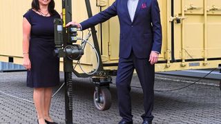 Das Ehepaar Miroslava und Thomas Lotz leitet die Geschicke des Mittelständlers Haacon. (Haacon)