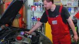 Kleine Dose, große Wirkung: Additive von Liqui Moly sind einfach in der Anwendung. (Archiv: Vogel Business Media)
