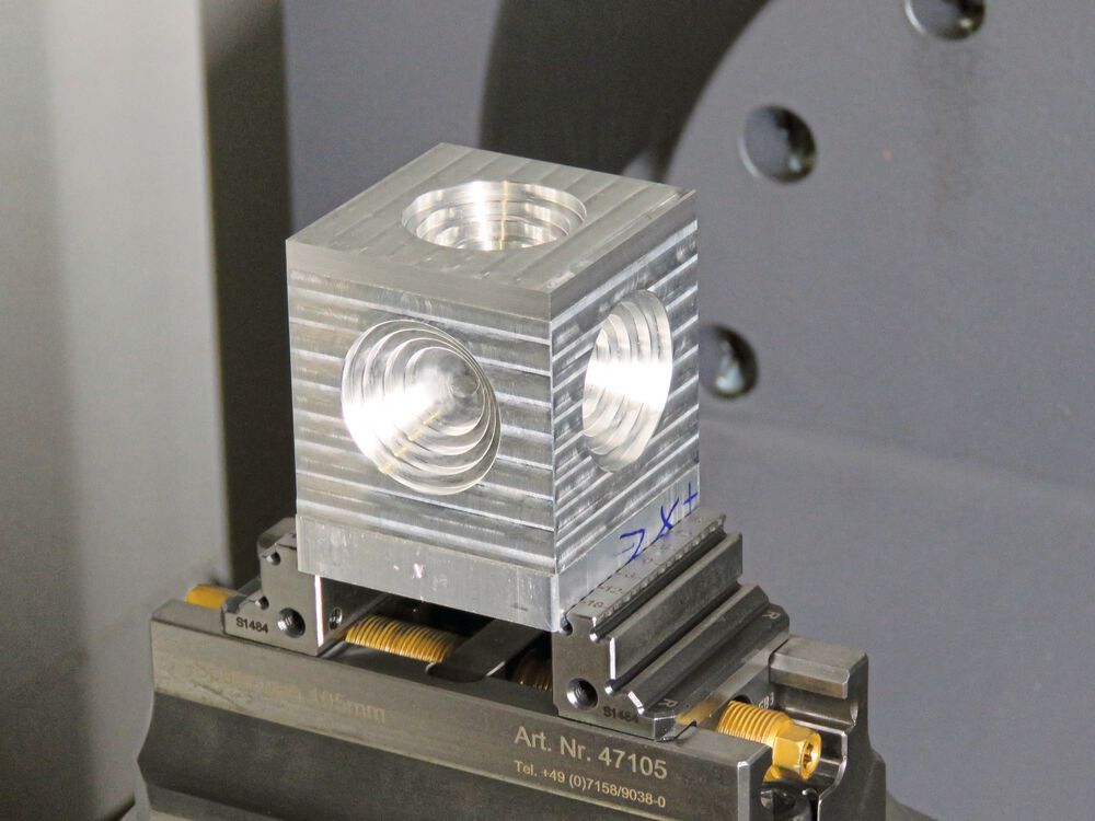 VDL GL Precision Investition in Fertigungsanlage mit vier