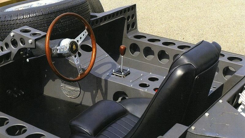 Wie viele Löcher bzw. Durchbrüche das Chassis des Lamborghini Miura zieren, hat bislang noch niemand nachgezählt bzw. deren Zahl veröffentlicht.  (Bild: Lamborghini)