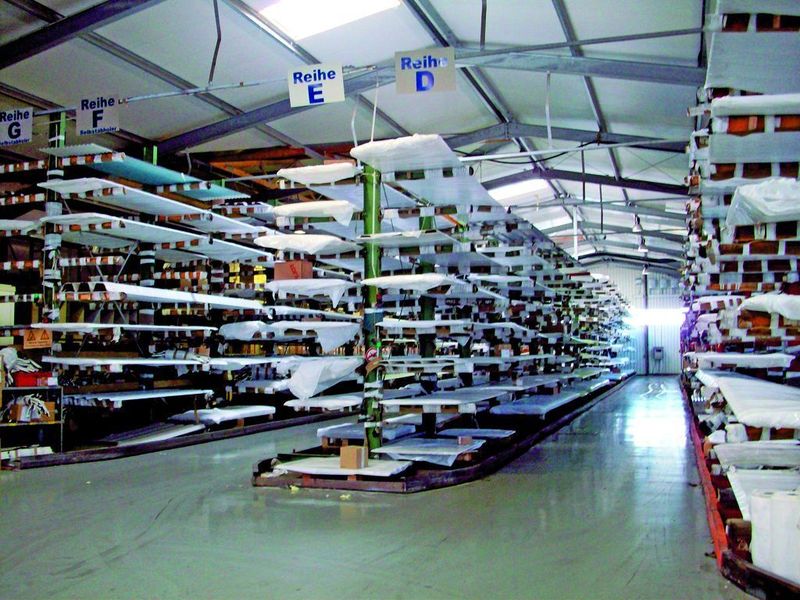 Übersichtlichkeit im Lager ist eine Grundvoraussetzung für die funktionierende 24-Stunden-Auslieferung. (Archiv: Vogel Business Media)