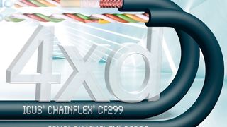 Die neuen Chainflex-Datenleitungen CF298 (vorne) und CF299 mit TPE-Außenmantel für engste Biegeradien bis 4xd. (Igus)