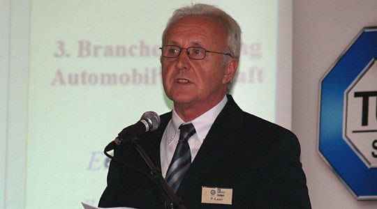 Paul Laser, Vizepräsident Deutsches Kfz-Gewerbe NRW, forderte die Autohändler dazu auf, aktiver auf die Servicekunden zuzugehen. (Archiv: Vogel Business Media)