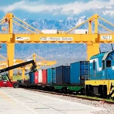 Neue Infrastrukturprojekte in Kasachstan sollen Europa und Asien auf dem sogenannten Mittleren Korridor enger zusammenrücken lassen. (Bild: The Astana Times)