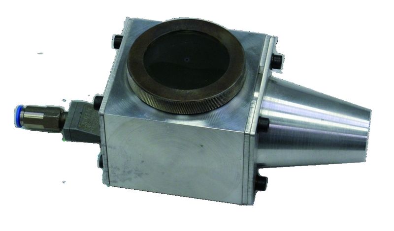 Prototyp des Bearbeitungskopfes: Durch die abdichtende Anlagefläche wird das Austreten von Laserstrahlung verhindert. (Archiv: Vogel Business Media)